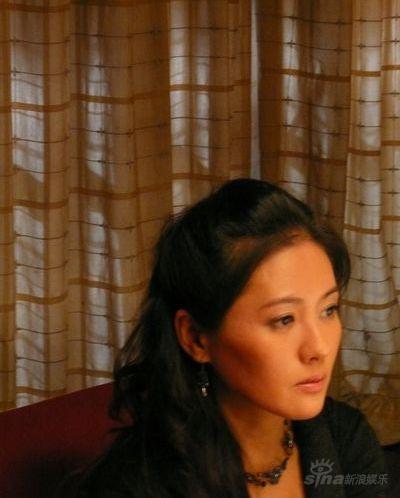 李丽珍赞张静初《红河》拍摄期间笑声不断(图)