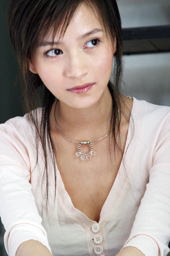 孙镱菲出任奥运志愿者美丽亮相国际体育电影周