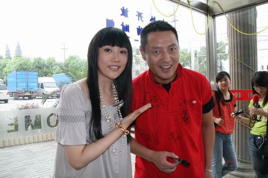 傅冲严宽出演数字电影《瞬间的美丽》上海开机