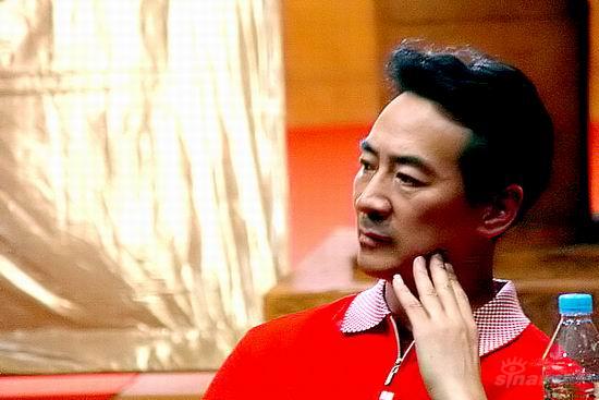 《江山美人》热拍寇振海扮老臣保护陈慧琳(图)