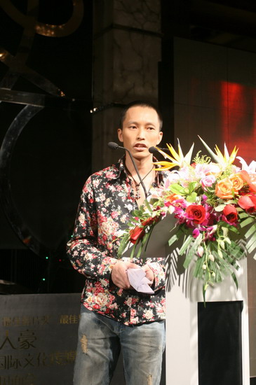 钱人豪签约内地欲展拳脚 文隽呼吁多给新人机