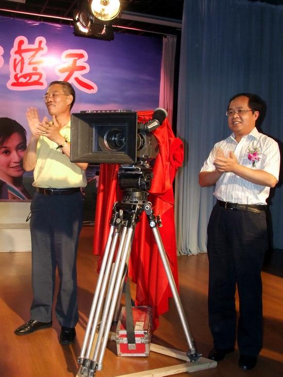 《同一片蓝天》武进开机曹颖没片酬纯为义演