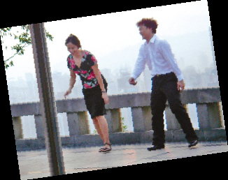 陈奕迅拍《少年》 与蒋雯丽车内“调情”【图】