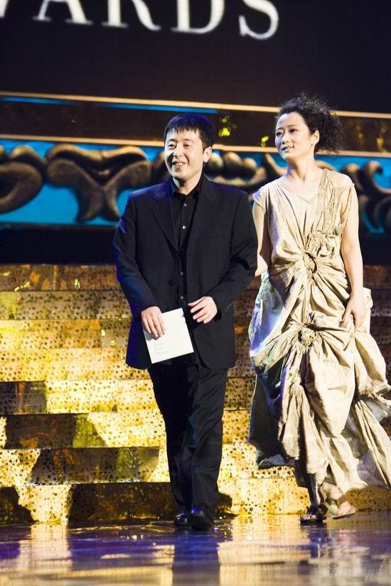 ������������Ӱ���Ƶ��Ĵ�̤������˹��̺(ͼ)