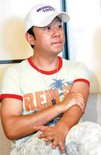 《凤凰》率先“飞”日本郭涛变身狱中“老鸟”