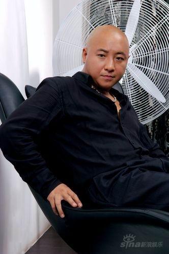 周晓鸥进军影坛与景岗山携手演《盗版猫》(图)