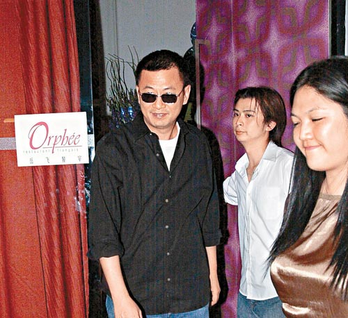 言承旭搭上王家卫进军影坛到港密会3巨头(图)