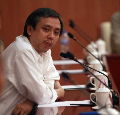  陈嘉上 接任香港 电影 金像奖主席 文隽卸任(图)-