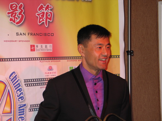 于荣光在好莱坞中美电影节新闻发布会上