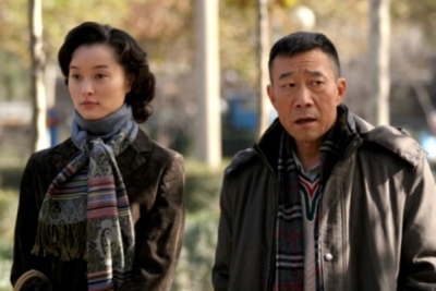 新浪娱乐讯 近日,安战军执导的电影《万家灯火》杀青,演员吴越出演