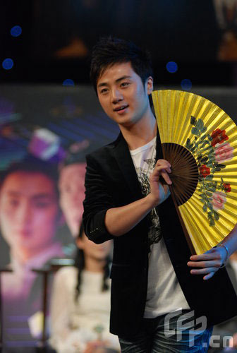 余少群秀戏剧功底