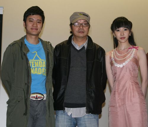 左起:郭晓然 ,章家瑞(导演)和葛思然