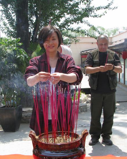 何群再导电视电影《失踪 钦点张慧出任女一号