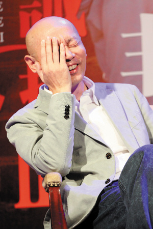 葛优 主持人窦文涛 《非诚勿扰2》昨日在京进行了第三轮宣传,在美景