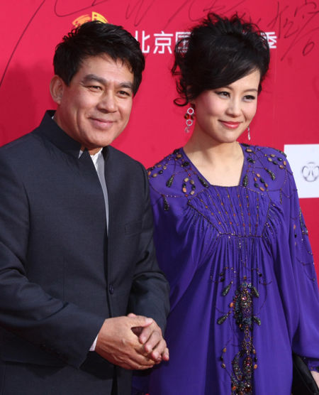 邬君梅朱时茂在北京国际电影季红毯上