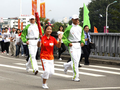 2010年第十六届广州亚运火炬传递手的彭彩金