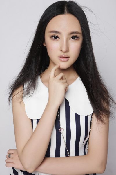 《爱谁谁》将映 邢珊张娜拉闺蜜应对爱情