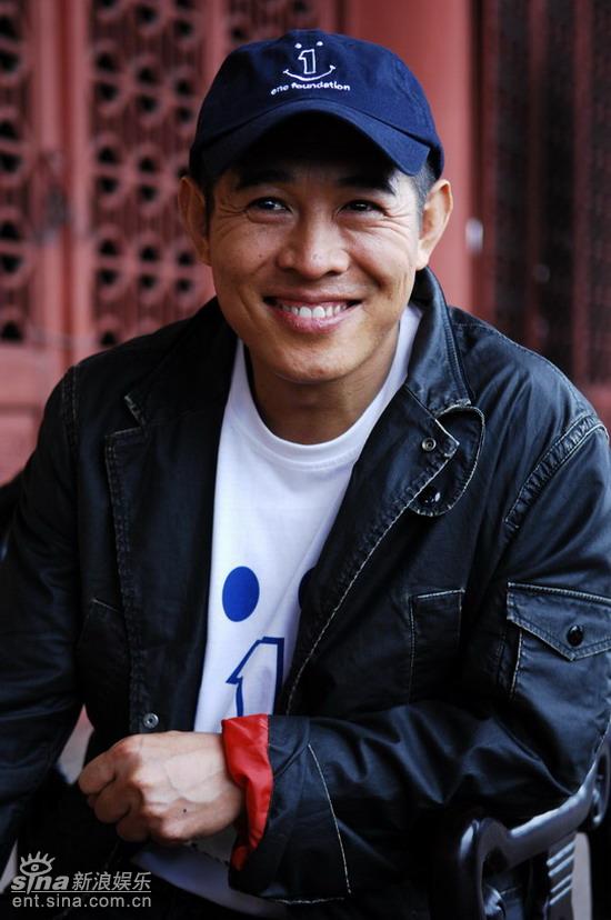 李连杰对白一字值千金 想尊称成龙为大姐(组图