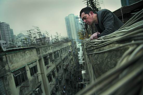 《老港正传》时尚出镜 莫文蔚性感十年(组图)