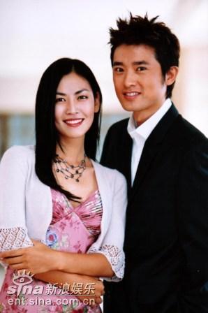 上海电影节开幕红毯任泉金素妍相谈甚欢(组图)