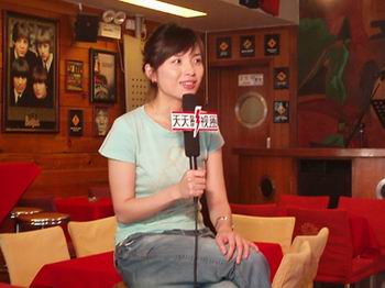 李佳做客《天天影视圈》畅谈电影故事(组图)