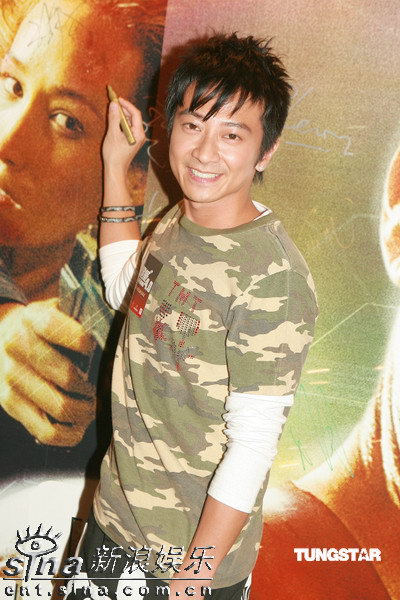 刘心悠等参加动作巨献《虎胆龙威4》首映【图】