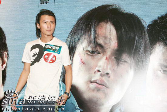 组图:谢霆锋余文乐房祖名宣传电影《男儿本色