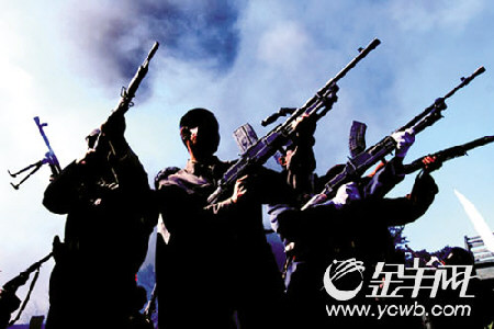 《夜袭》热映+女主角贺丹丹酷似张柏芝(组图)