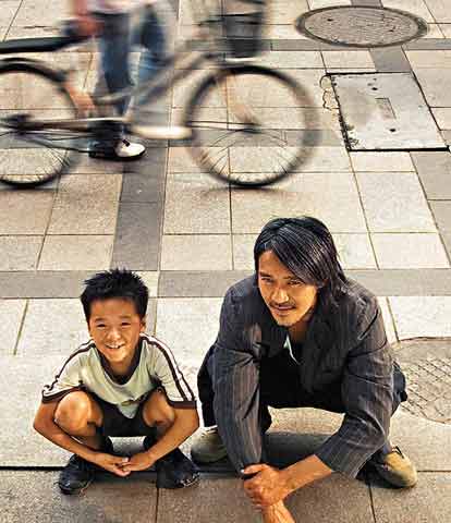 组图：《长江七号》造型首曝光 星爷恋上外星人90 / author:‰ Leading Brother / PostsID:618