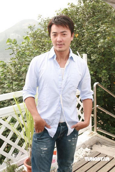 组图：余文乐郑伊健车婉婉主演《第一诫》开镜