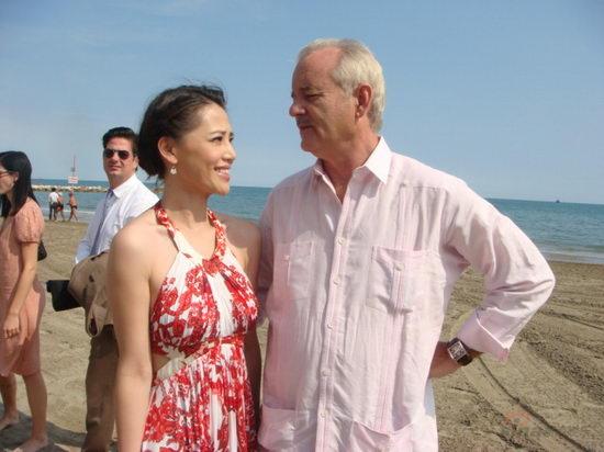 孔维巧遇好莱坞巨星 被《迷失东京》男主角赞靓