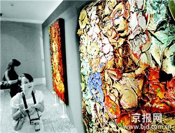 戛纳最佳导演奖朱利安-施纳贝尔绘画造诣更高