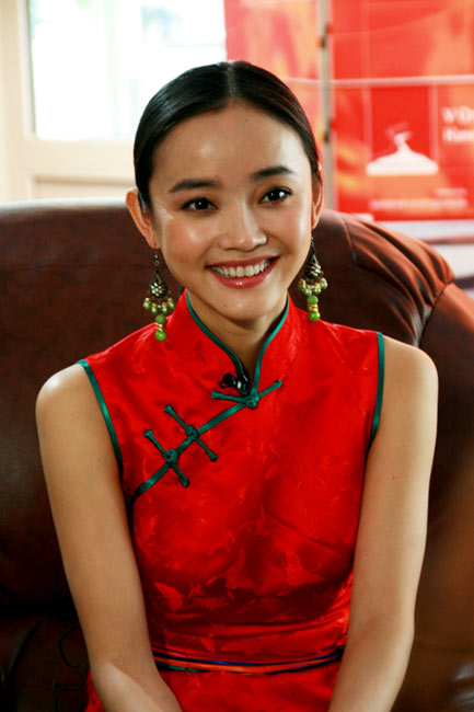 杨梅喜获阿穆尔电影节外语片最佳女演员奖(图)
