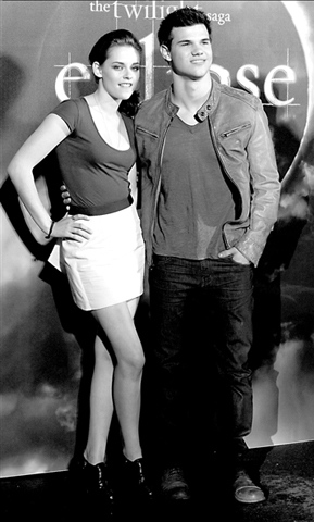 主演克里斯汀-斯图尔特和