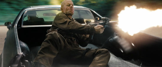 老布望再度领衔《特种部队3》