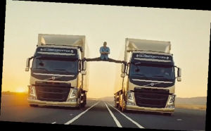 塔图姆恶搞尚格云顿“一字马”_手机新浪网