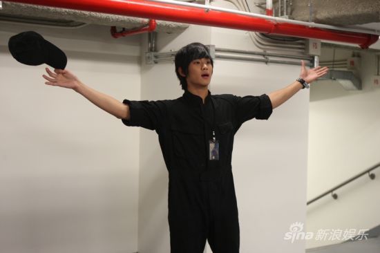 《夺宝联盟》全智贤上演姐弟恋