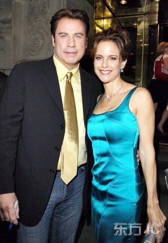 组图:《发胶》纽约首映 约翰-屈伏塔携妻亮相