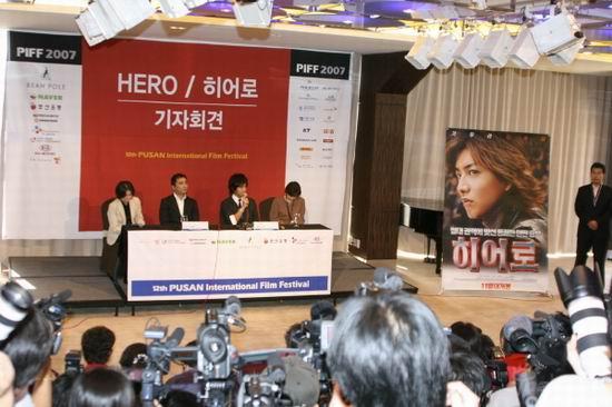 组图:木村拓哉韩国记者会 宣传《律政英雄》