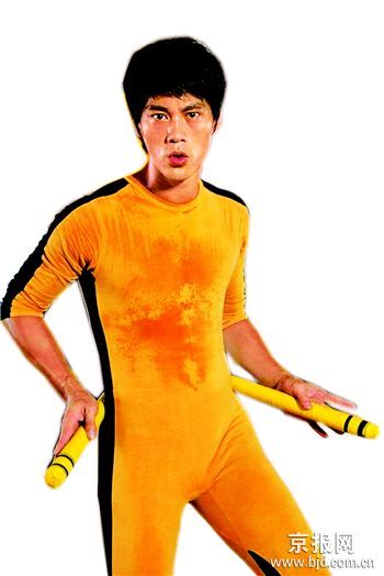 李小龙饰演者陈国坤导演李文岐,拍摄了《赵尚志》,《林海雪原》等具有