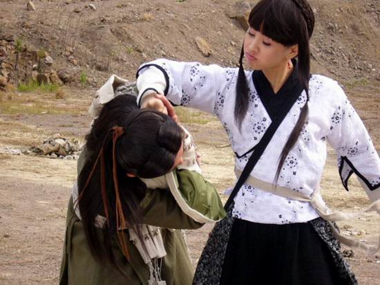 小王晶《十大奇冤》过戏瘾 一人饰百名角色(图)