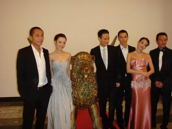 刘烨精彩亮相威尼斯期待《南京，南京》(组图)