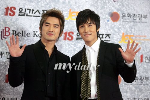 金东万、李珉宇配合默契