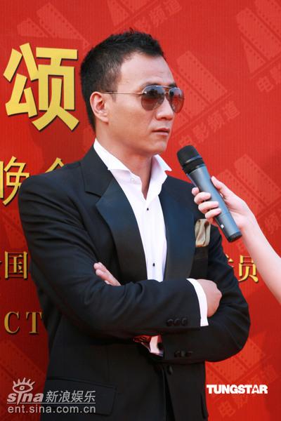 图文：群星闪耀庆回归--胡军