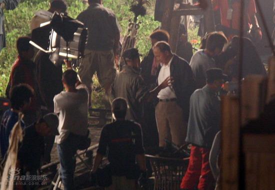 吴宇森指挥《赤壁》大阵仗 张丰毅拜神出征【图】