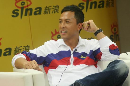 图文:《导火线》主创聊天-甄子丹不否认用替身