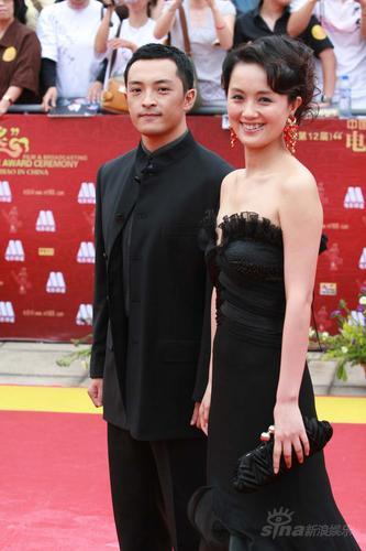 图文：第12届华表奖红毯--富大龙朱媛媛亮相