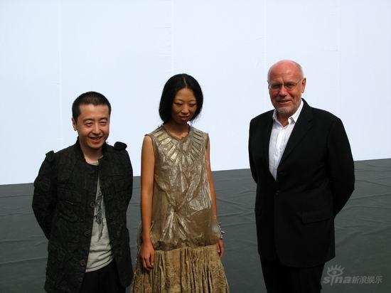 图文：《无用》威尼斯首映--马可-穆勒前来迎接