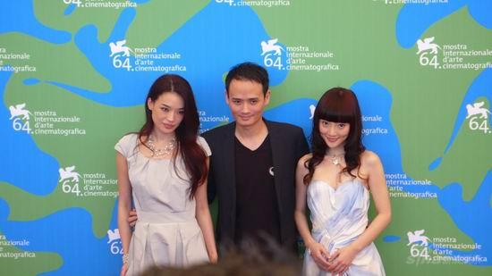 《天堂口》闭幕威尼斯 舒淇李小璐争艳【图】