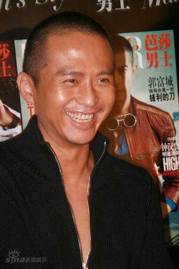 图文：冯小刚拍封面-邓超